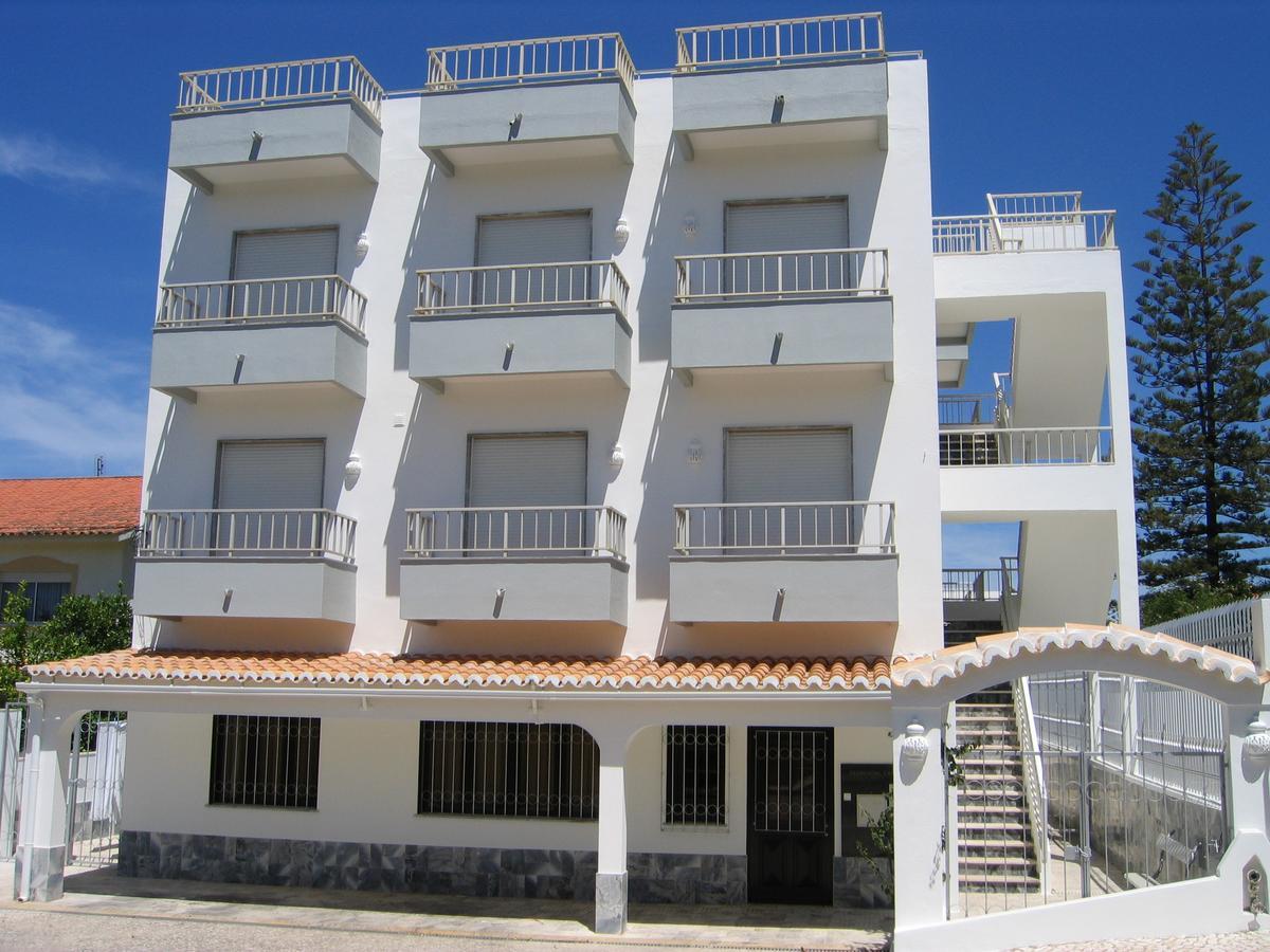 Hotel Residencial Campo-Mar By Umbral Portimão Exteriér fotografie A typical apartment building in the Algarve, Portugal